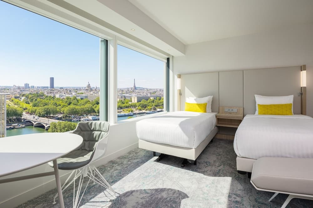 Courtyard by Marriott Paris Gare de Lyon — 15