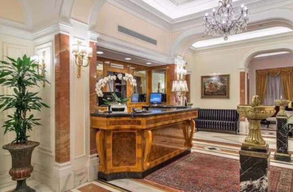 Albergo Del Senato — 30