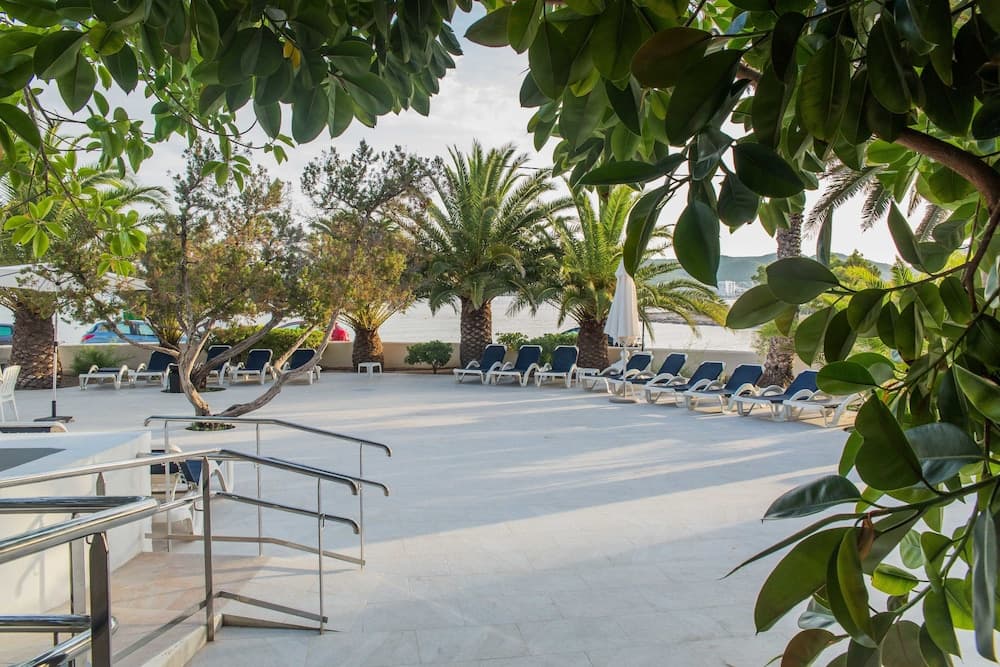Hotel Tagomago — 11