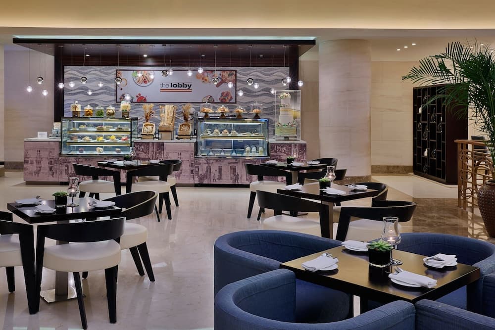 Sheraton Dubai Creek Hotel & Towers — 4