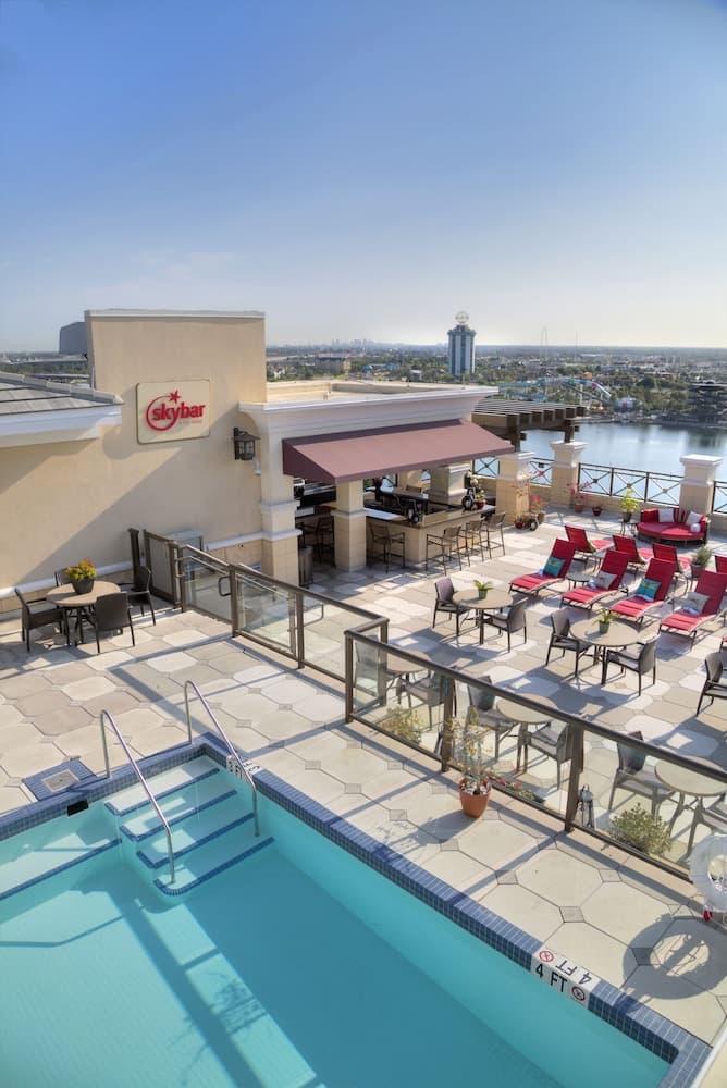 Ramada Plaza Resort & Suites by Wyndham Orlando Intl Drive — 10