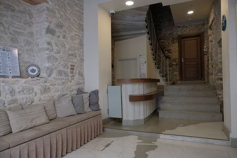Hotel Galatahan — 14