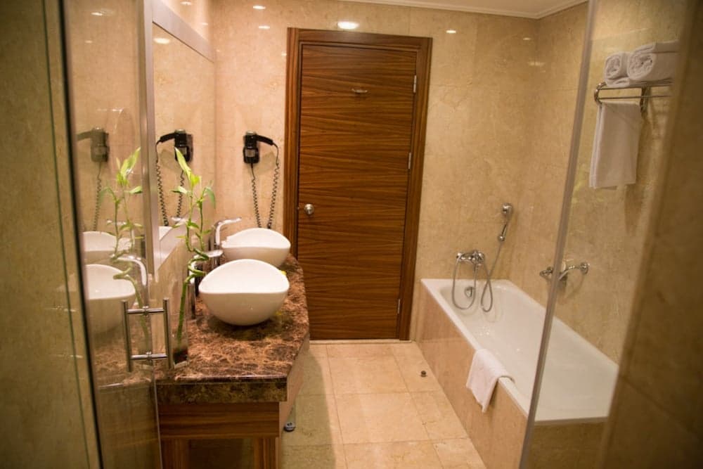Holiday Inn Estambul Sisli by IHG — 18