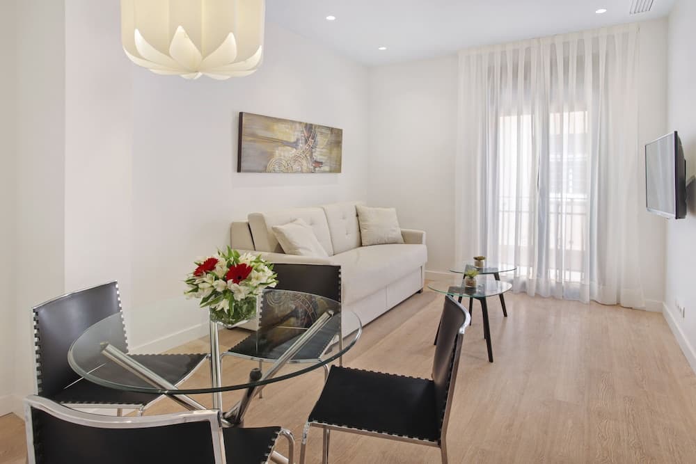 Apartamentos Metrópolis Sevilla — 13