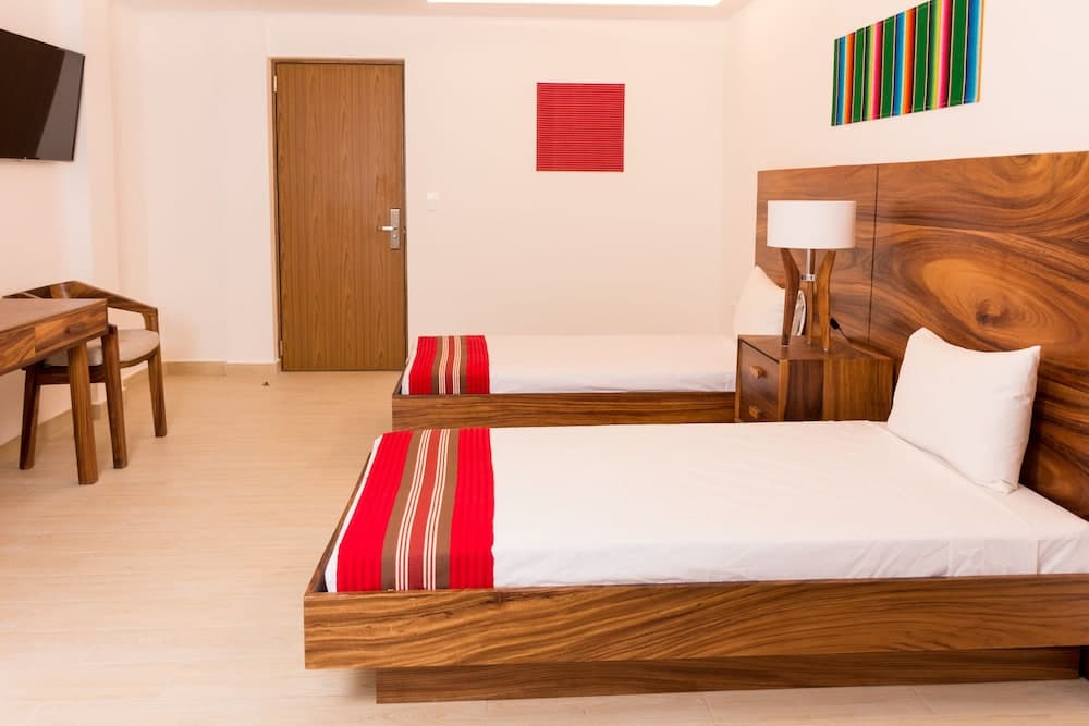 Nomads Party Hotel & Hostal — 10