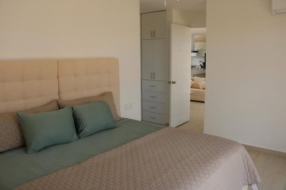Blue Luxury Kukulkan — 30