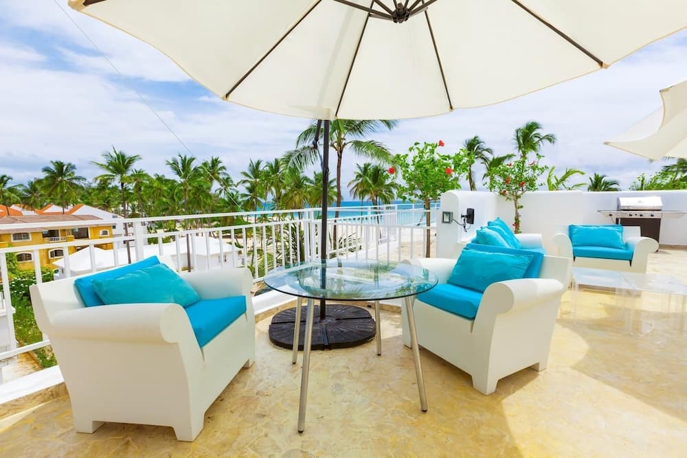 Punta Cana Beachfront Apartment With BBQ Private Terrace — 8