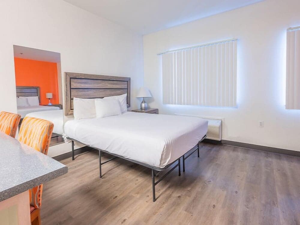 Siegel Select Las Vegas Blvd. — 8