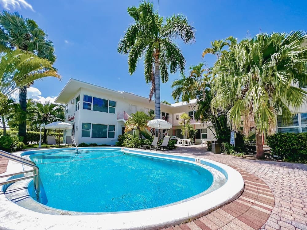 Winterset A North Beach Village Resort Hotel — 1