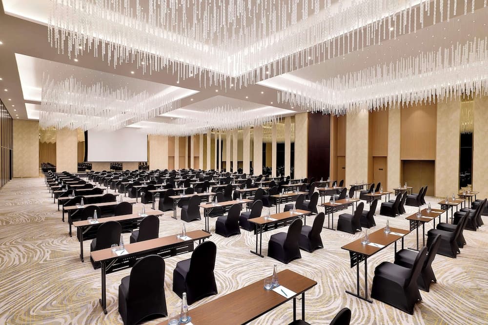 Embassy Suites By Hilton Dubai Business Bay — 24