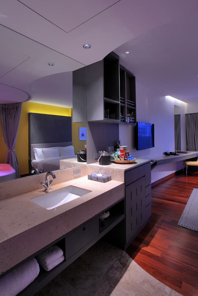Hotel LiT BANGKOK — 18