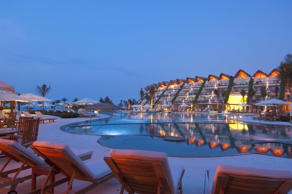 Ambassador at Grand Velas All Inclusive — 5