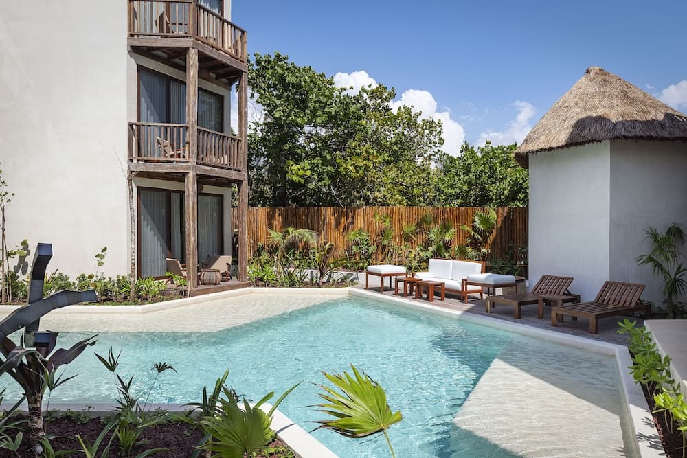 Nerea Tulum — 30