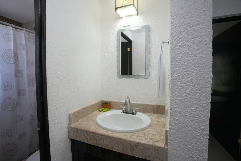 Hotel Tukan Playa del Carmen — 22