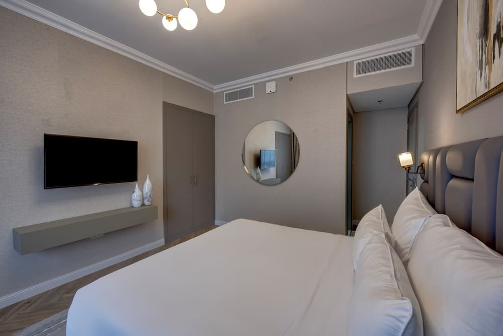 Royal Regency Suiten — 17