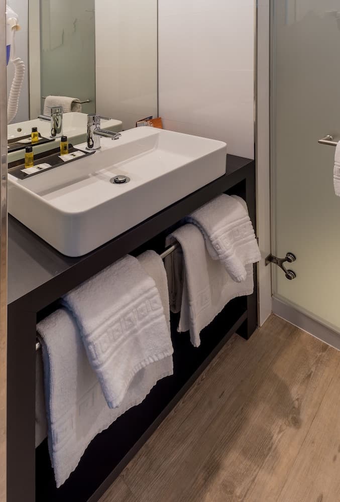 Hotel Star Inn Lisbon Aeroporto — 29