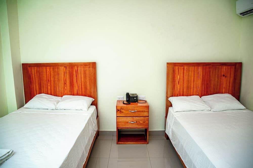Hotel J&M — 7