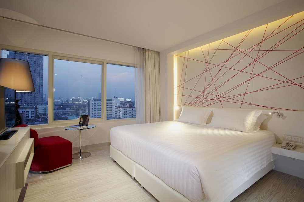 Centara Watergate Pavilion Hotel Bangkok — 18