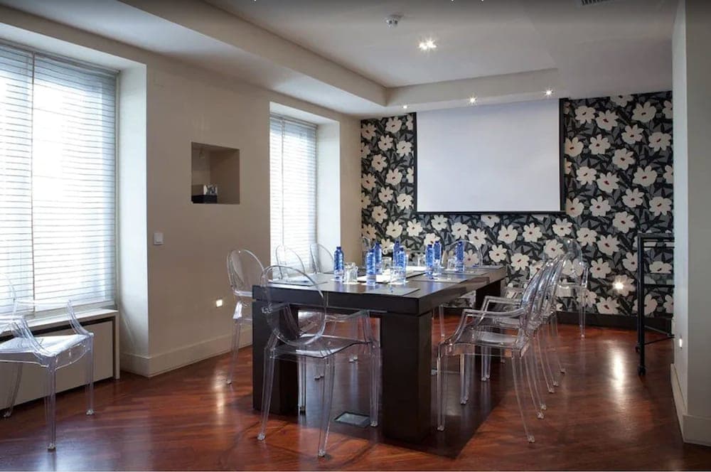 Hotel Moderno — 13