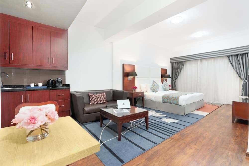 Hotel y Residencias Golden Sands — 28