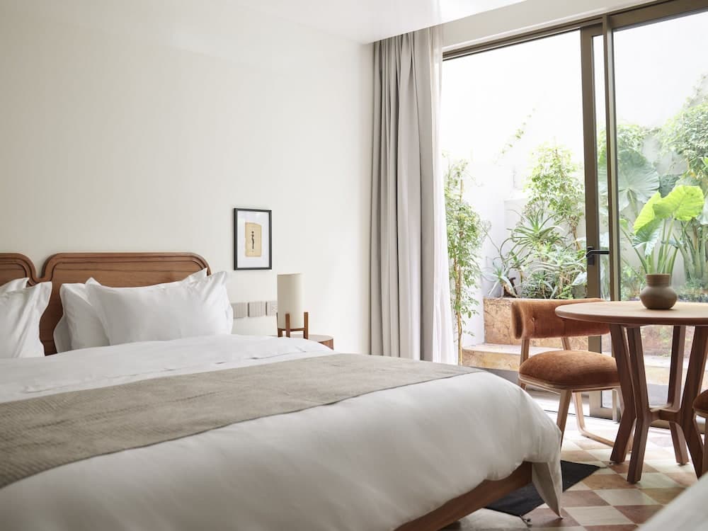 Hotel Dama — 2