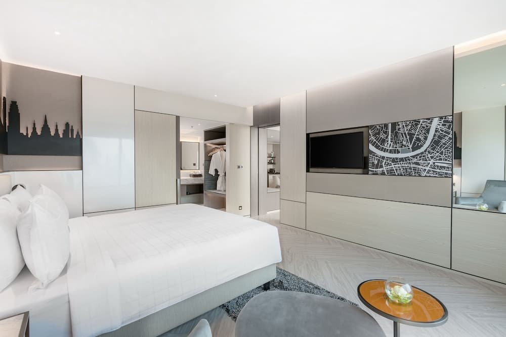 Pathumwan Princess Hotel — 10