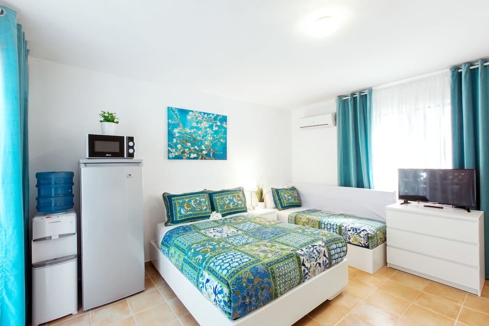 Hotel Tropicana Suiten Deluxe Beach Club & Pool — 20