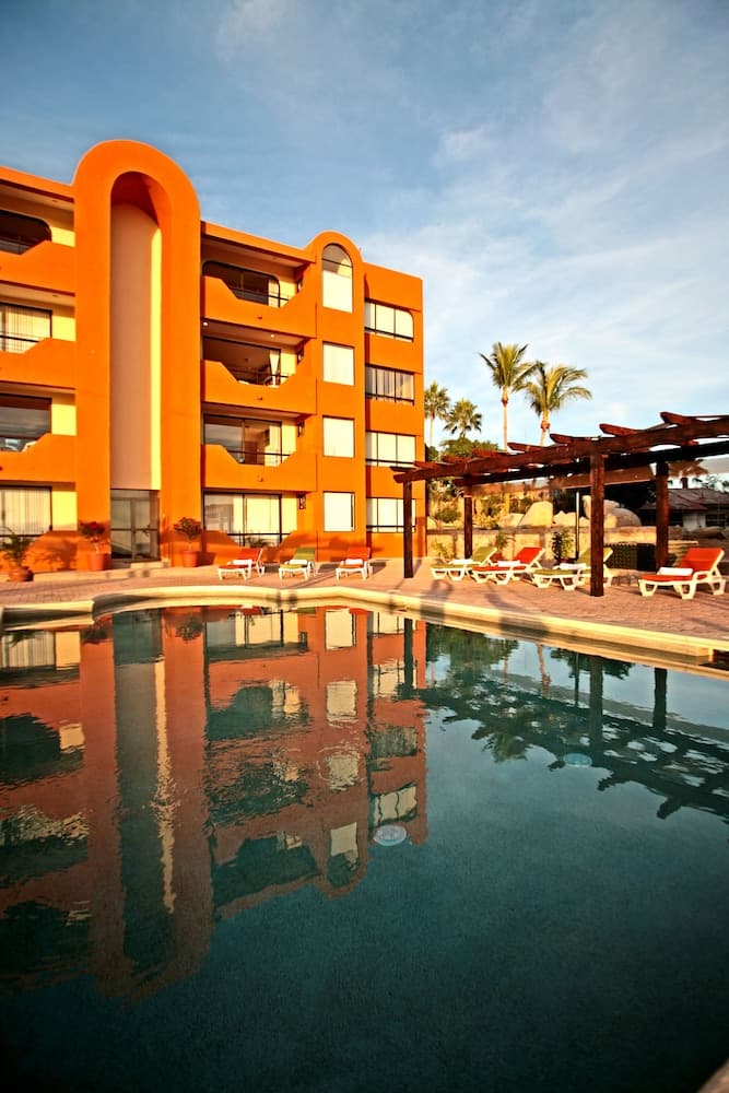Sunrock Hotel and Suites — 23