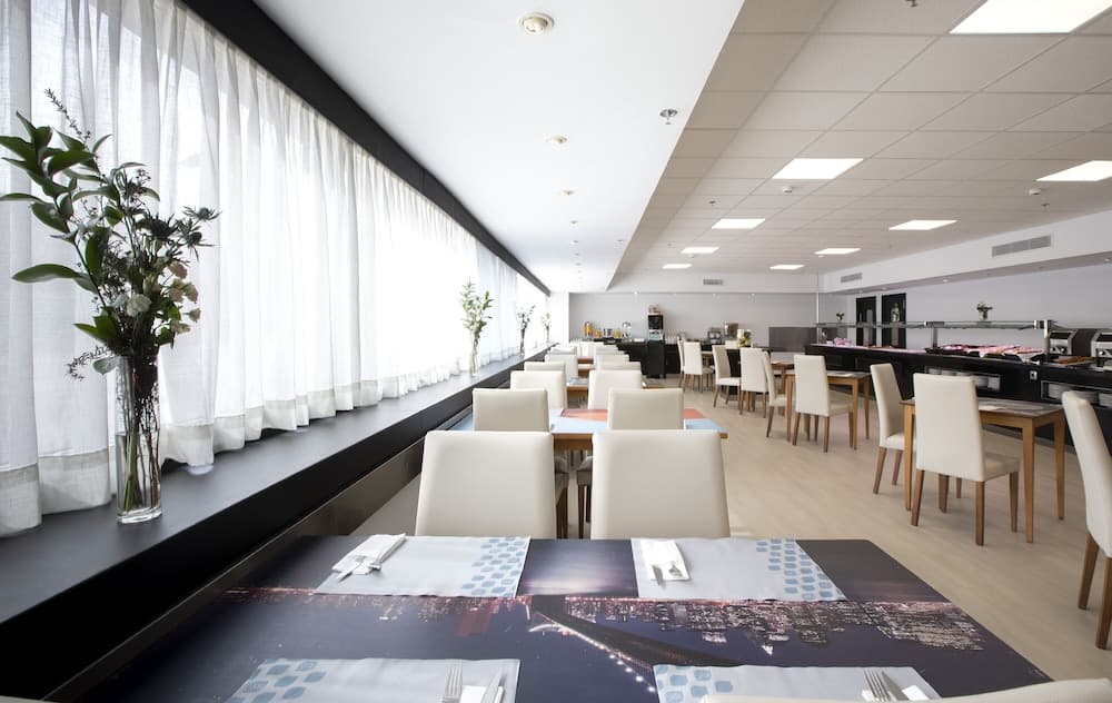 Hotel Chamartin The One — 8