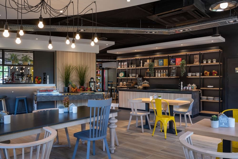 Hotel Campanile Amsterdam Zuidoost — 9