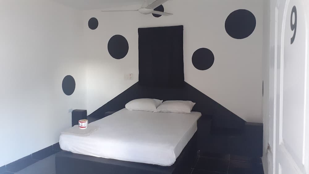 Hotel Punto 4 — 5