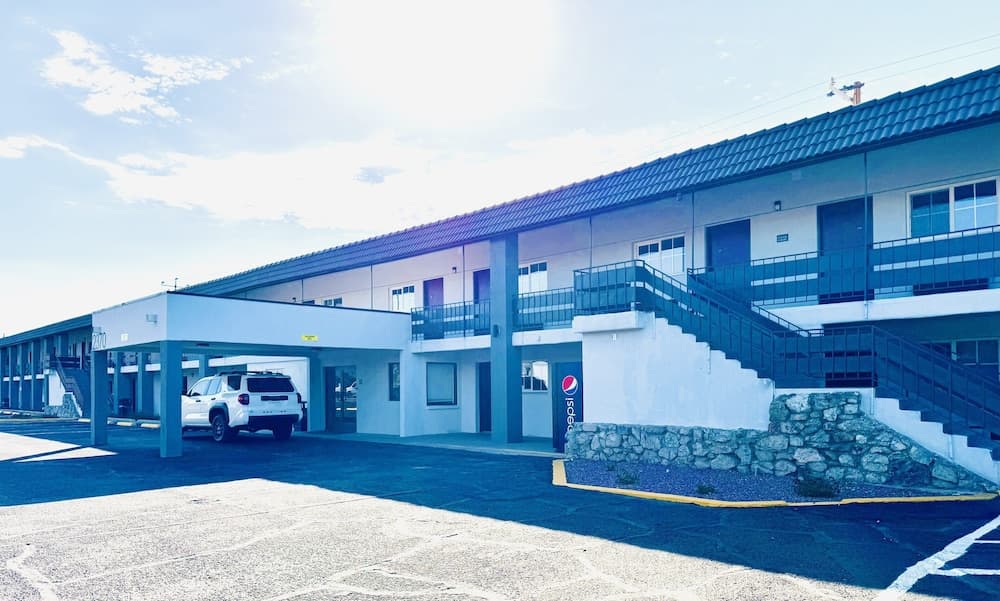 Red Roof Inn Miami, AZ — 25