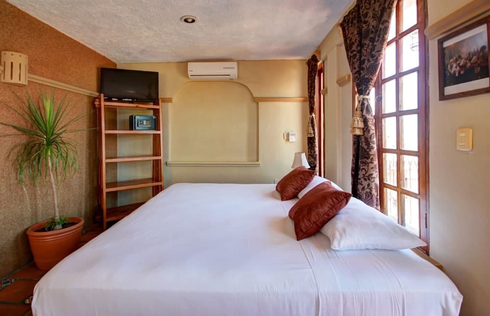 Hotel Cielo — 23