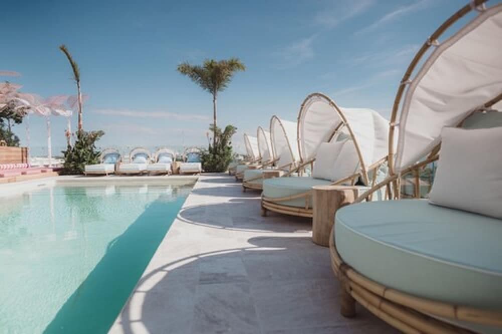 CALIXTA Hotel — 22