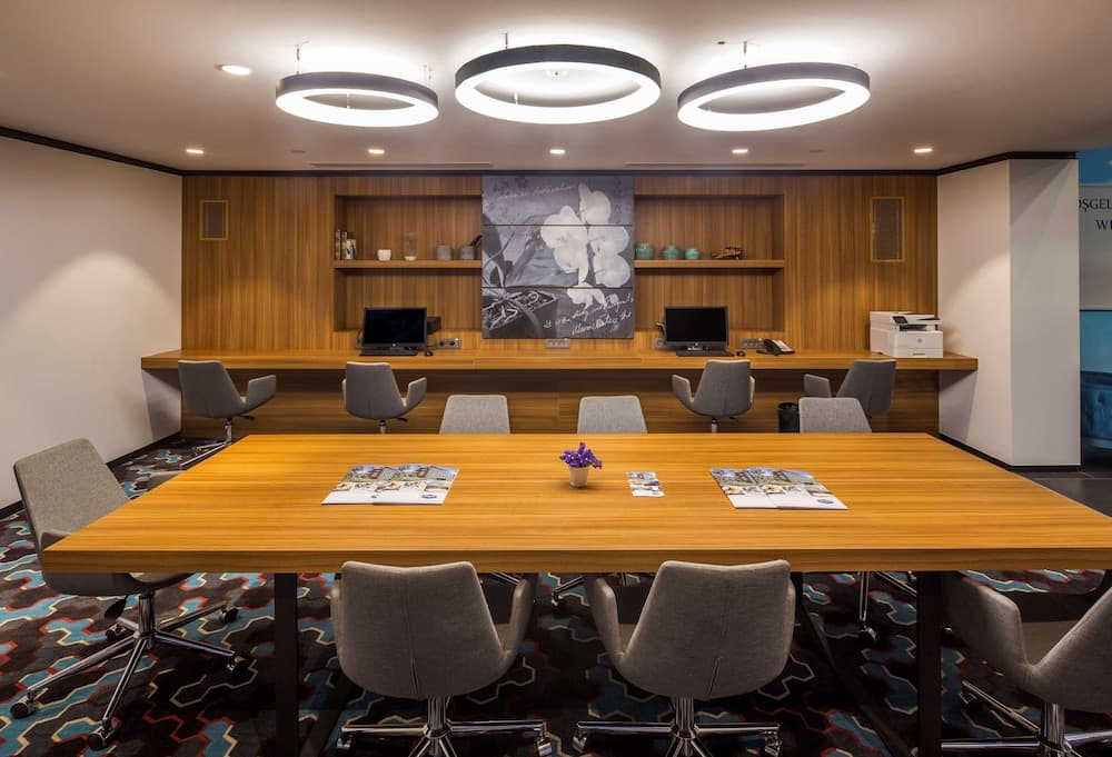 Hampton by Hilton Istanbul Kurtkoy — 7
