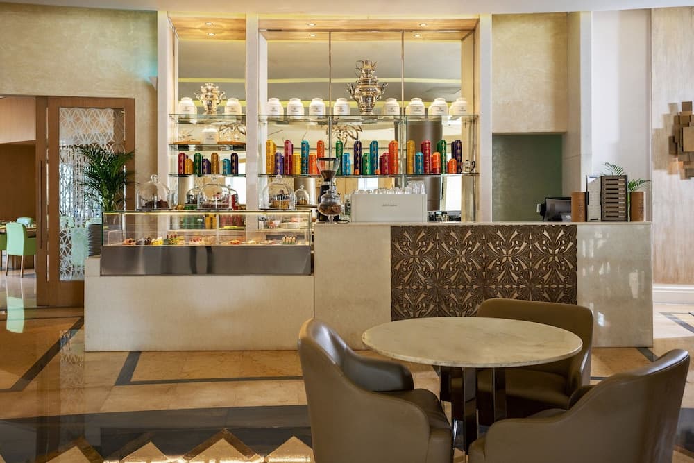 Al Habtoor Grand Resort, Autograph Collection® — 15