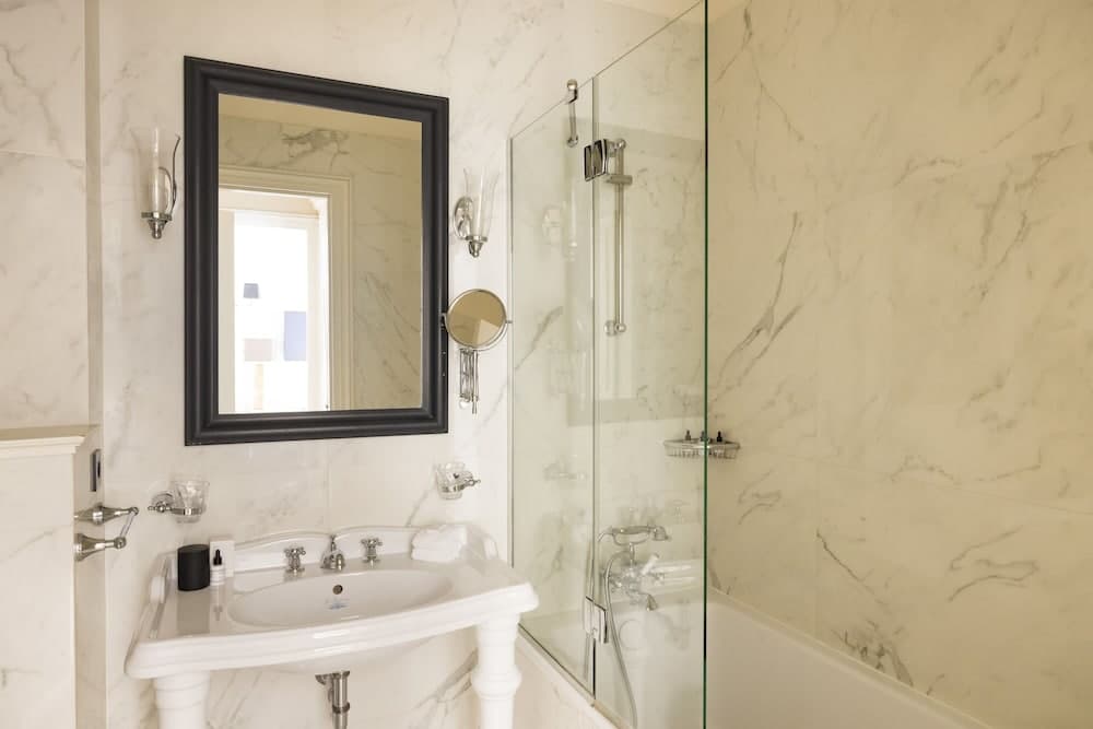 Pavillon Faubourg Saint-Germain & Spa — 17
