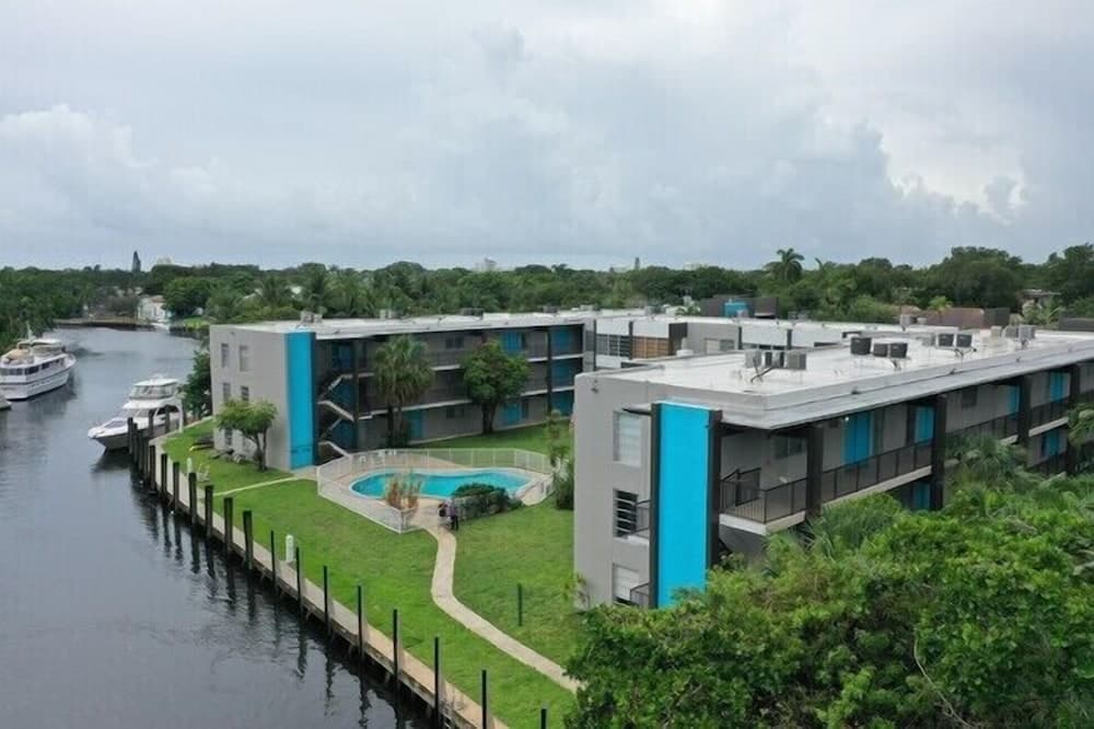 Artrageous en el río Por RocketStay — 14