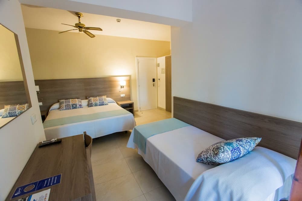 Hotel Tagomago — 18