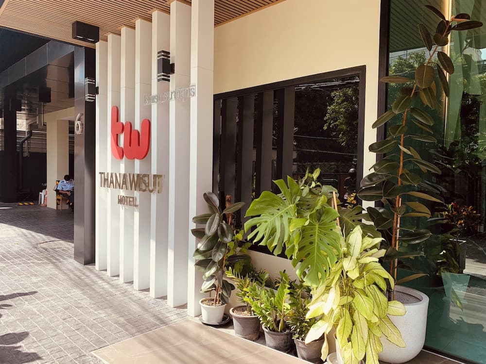 Thana Wisut Hotel — 7
