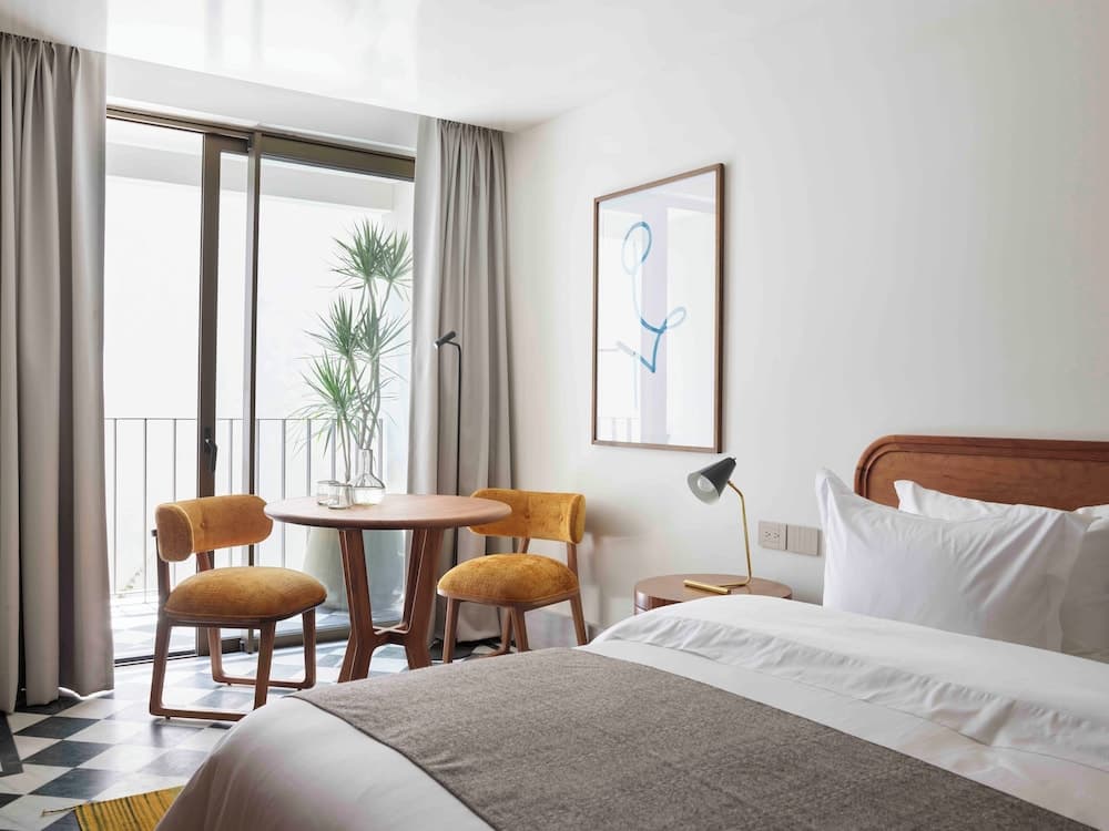 Hotel Dama — 30