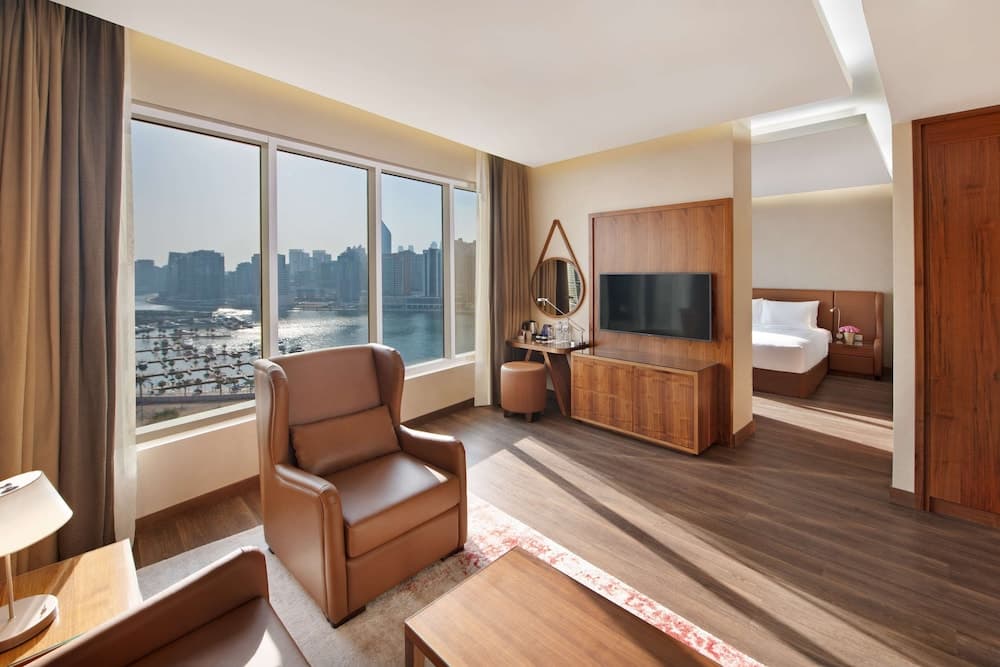 Radisson Blu Hotel, Dubai Canal View — 13