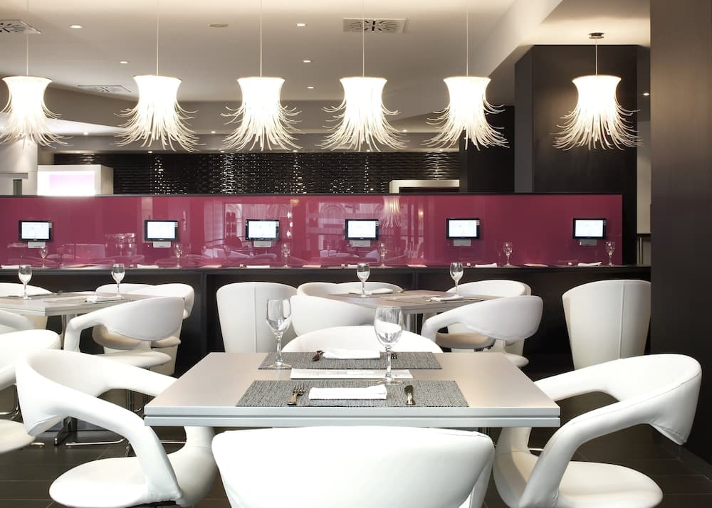 Hotel ILUNION Bel Art — 17