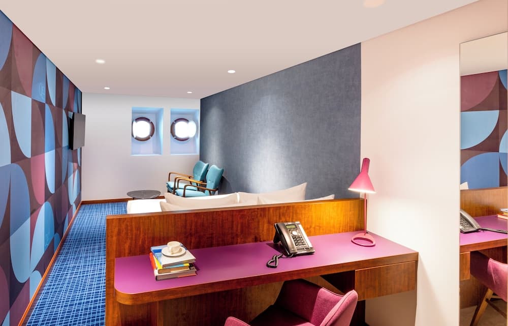 Queen Elizabeth 2 Hotel by Accor — 23