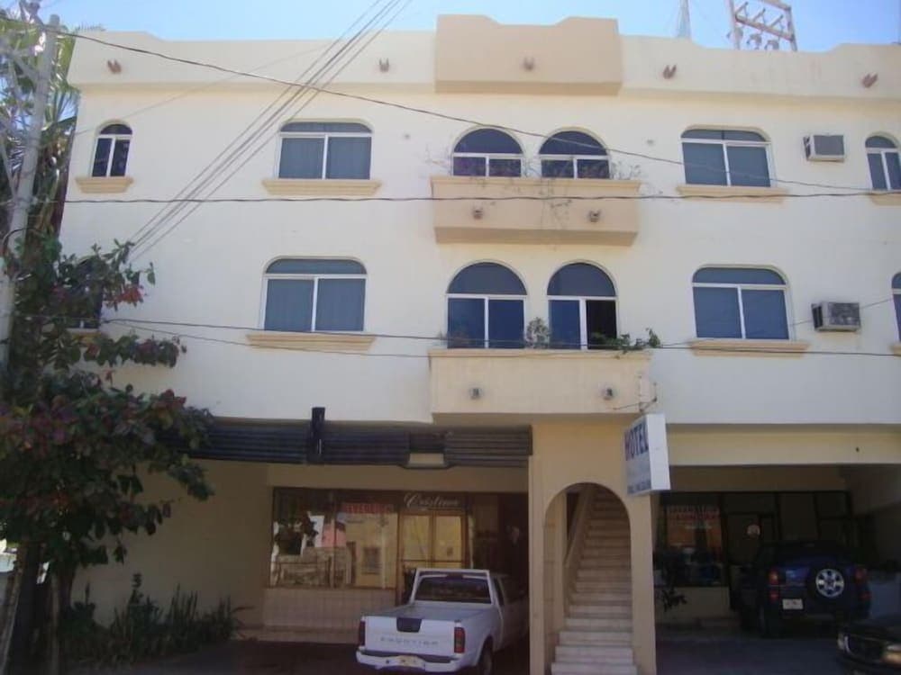 Maria Elena Hotel — 1