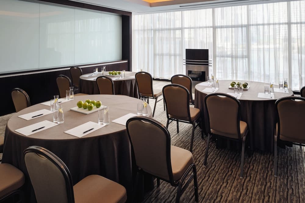 Mövenpick Hotel Jumeirah Lakes Towers — 4