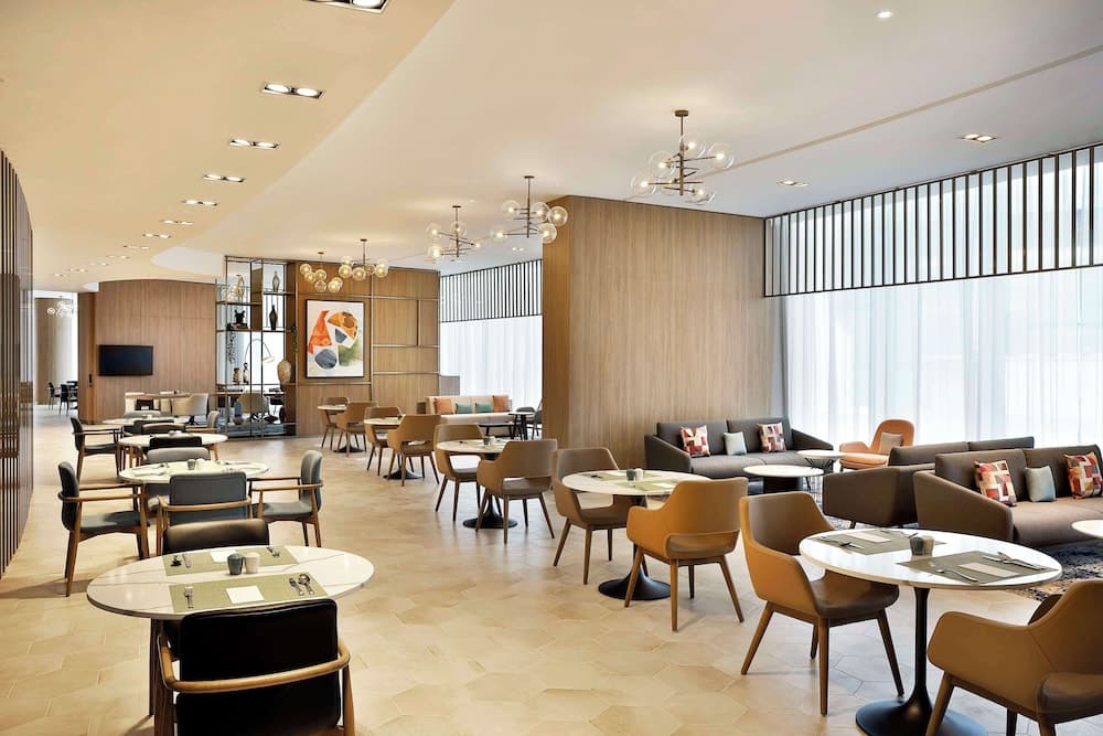 Hilton Garden Inn Dubai Business Bay — 24
