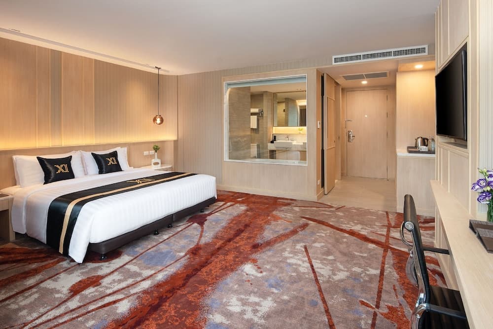 Eleven Hotel Bangkok — 13