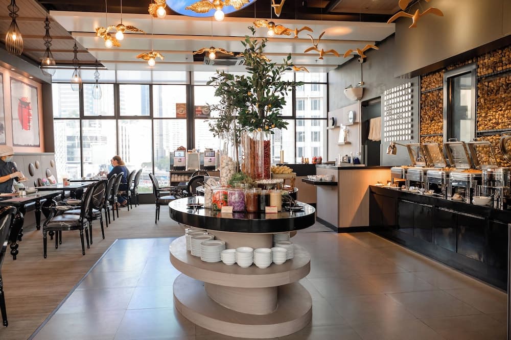Hotel Clover Asoke — 29