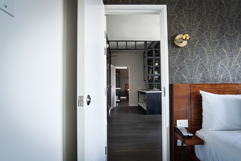 H Hotel — 14